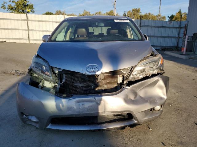 Photo 5 from auction – 2017 TOYOTA SIENNA XLE with VIN 5TDDZ3DC5HS177231