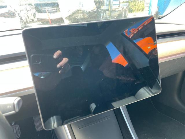 Photo 9 from auction – 2018 TESLA MODEL 3 with VIN 5YJ3E1EAXJF101569
