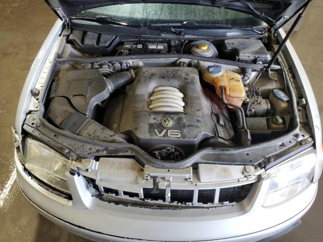 Photo 11 from auction – 1999 VOLKSWAGEN PASSAT GLX with VIN WVWPD63B6XE464488