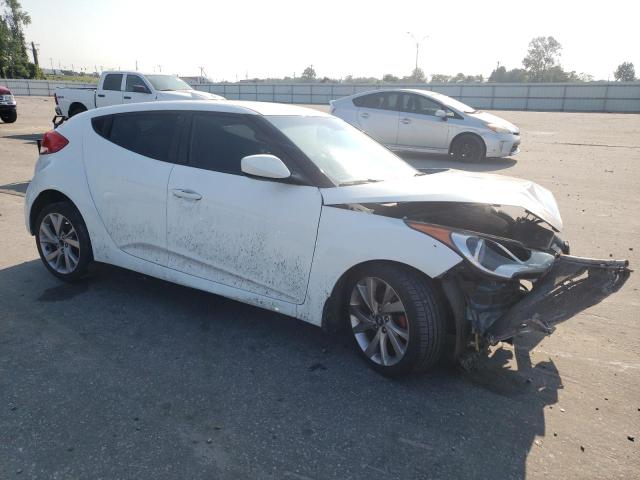 Photo 4 from auction – 2016 HYUNDAI VELOSTER with VIN KMHTC6AD9GU292030