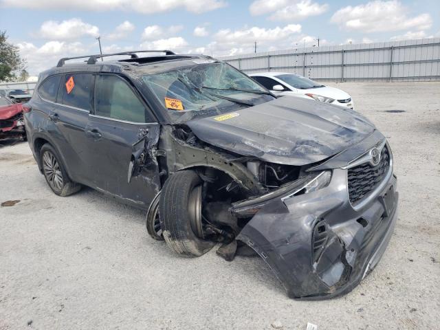 Photo 4 from auction – 2022 TOYOTA HIGHLANDER with VIN 5TDFZRAH4NS091500