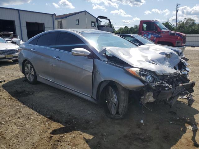 Photo 4 from auction – 2013 HYUNDAI SONATA with VIN KMHEC4A41DA067417