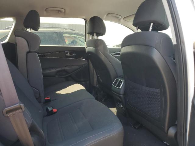 Photo 11 from auction – 2017 KIA SORENTO LX with VIN 5XYPGDA39HG295437
