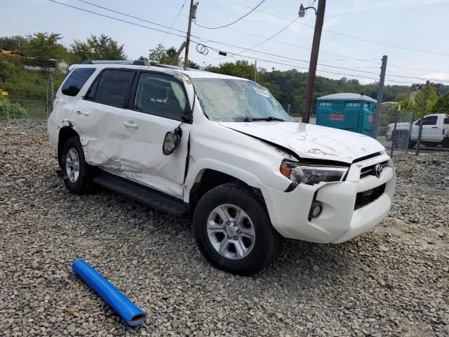 Photo 4 from auction – 2020 TOYOTA 4RUNNER SR with VIN JTEBU5JR1L5739694