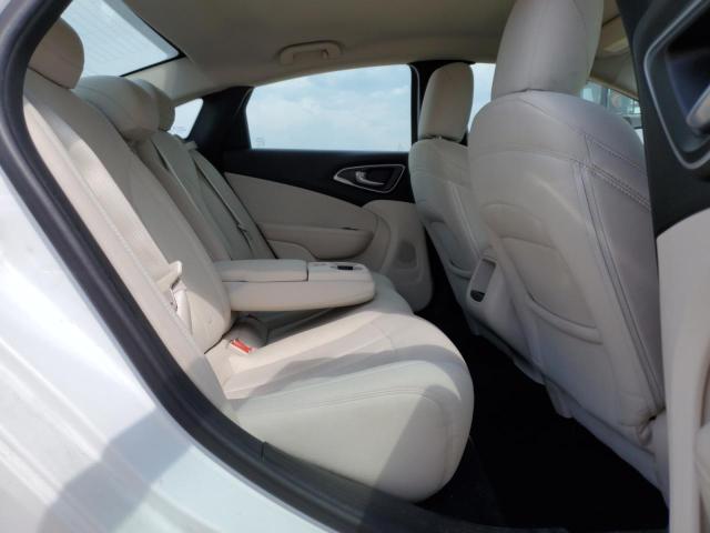 Photo 10 from auction – 2015 CHRYSLER 200 LIMITE with VIN 1C3CCCABXFN621915
