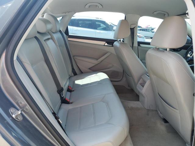 Photo 10 from auction – 2015 VOLKSWAGEN PASSAT S with VIN 1VWAT7A38FC098406