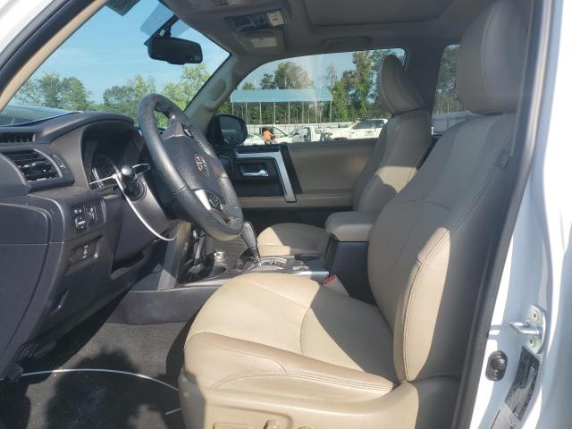 Photo 7 from auction – 2018 TOYOTA 4RUNNER SR with VIN JTEBU5JR9J5500701