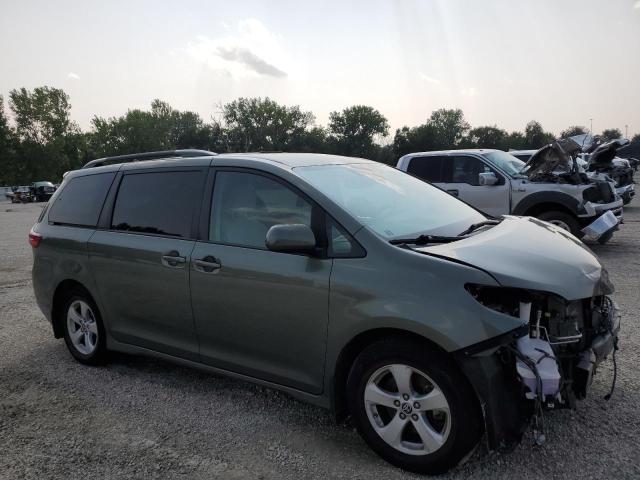 Photo 4 from auction – 2020 TOYOTA SIENNA LE with VIN 5TDKZ3DC3LS061476