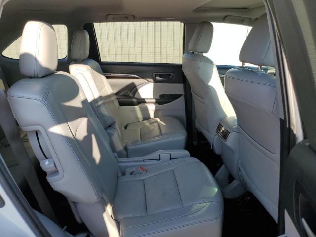 Photo 11 from auction – 2015 TOYOTA HIGHLANDER with VIN 5TDDKRFH0FS204378