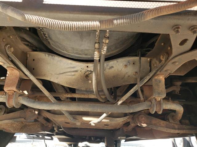 Photo 7 from auction – 1995 WINNEBAGO VECTRA with VIN 1GBLP37N8S3321575