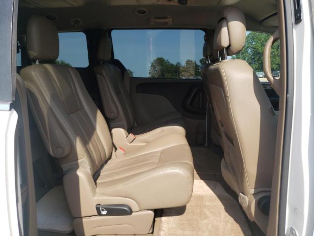 Photo 11 from auction – 2014 CHRYSLER TOWN & COU with VIN 2C4RC1BG0ER439047