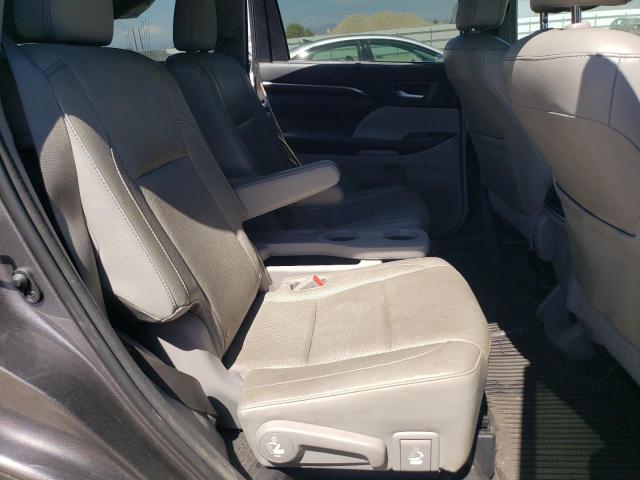 Photo 11 from auction – 2016 TOYOTA HIGHLANDER with VIN 5TDDKRFH7GS267866