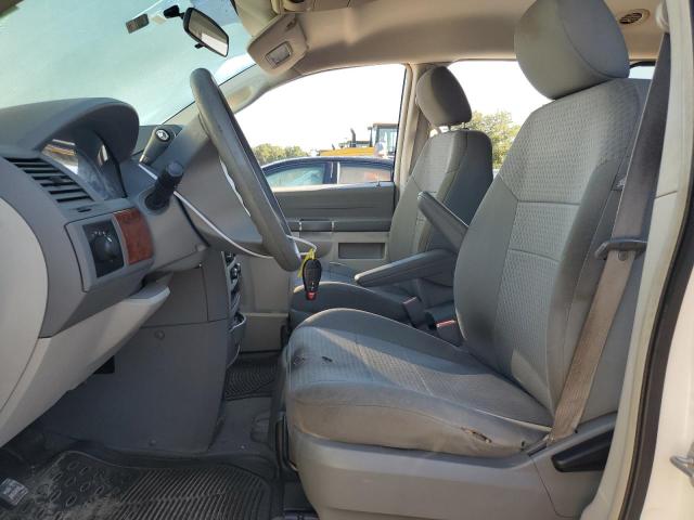 Photo 7 from auction – 2009 CHRYSLER TOWN & COU with VIN 2A8HR44E79R502179