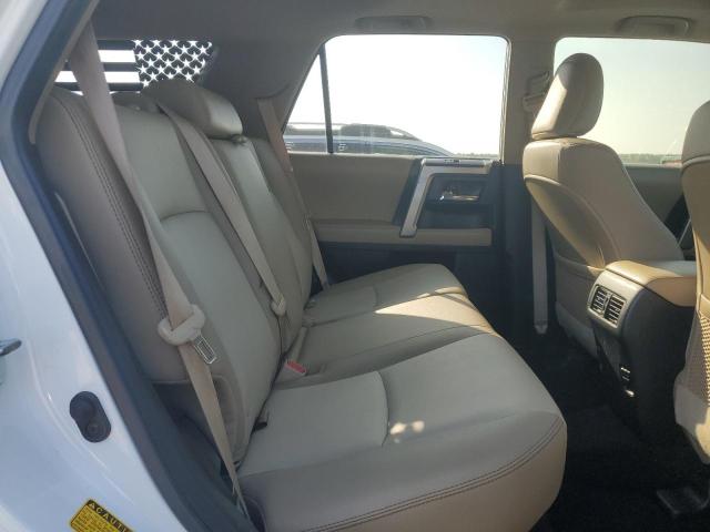 Photo 10 from auction – 2018 TOYOTA 4RUNNER SR with VIN JTEBU5JR9J5500701