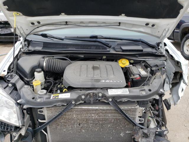 Photo 12 from auction – 2015 CHRYSLER TOWN & COU with VIN 2C4RC1BG4FR706840