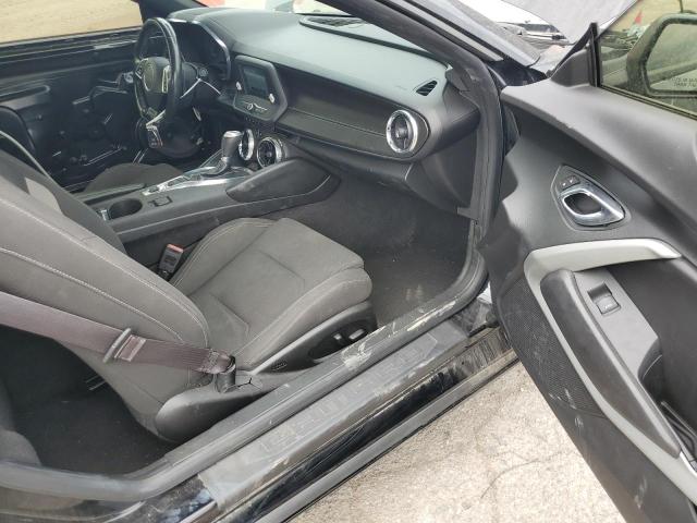 Photo 8 from auction – 2017 CHEVROLET CAMARO LT with VIN 1G1FB1RX3H0151655