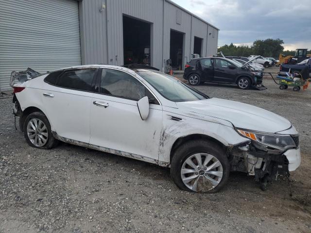 Photo 4 from auction – 2016 KIA OPTIMA EX with VIN 5XXGU4L39GG086403
