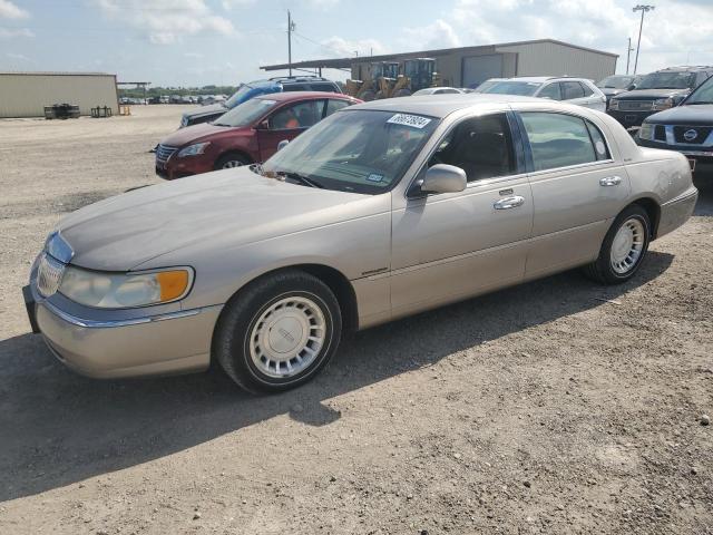 LINCOLN TOWN CAR E 2000 with VIN 1LNHM81W6YY891042 - Photo from auction