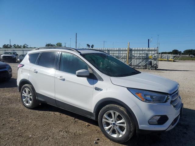 Photo 4 from auction – 2018 FORD ESCAPE SE with VIN 1FMCU0GD4JUC61261