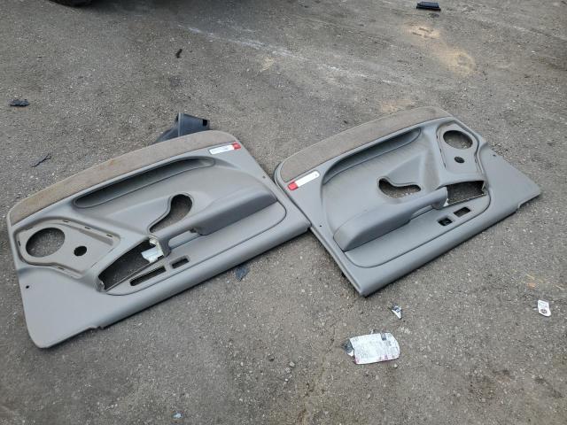 Zdjęcie 12 z aukcji – 2004 CHEVROLET SILVERADO z VIN 2GCEK13T041382312