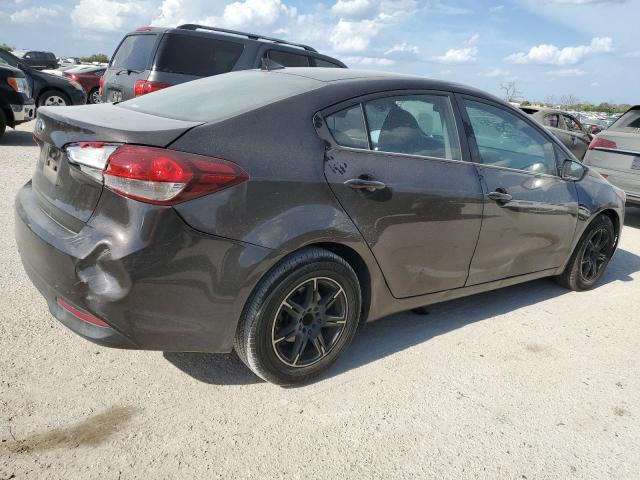 Photo 3 from auction – 2017 KIA FORTE LX with VIN 3KPFL4A77HE032483