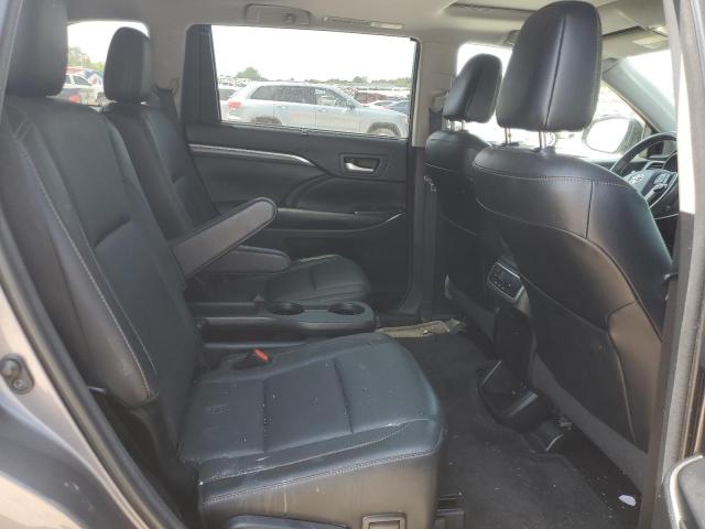 Photo 11 from auction – 2017 TOYOTA HIGHLANDER with VIN 5TDDGRFH1HS035198