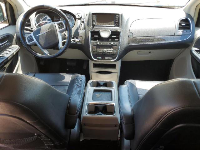 Photo 8 from auction – 2015 CHRYSLER TOWN & COU with VIN 2C4RC1BG4FR564912