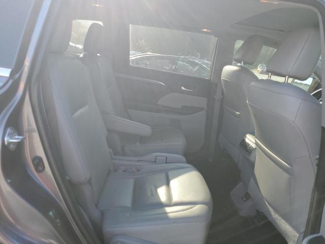 Photo 10 from auction – 2018 TOYOTA HIGHLANDER with VIN 5TDYZRFH8JS239580