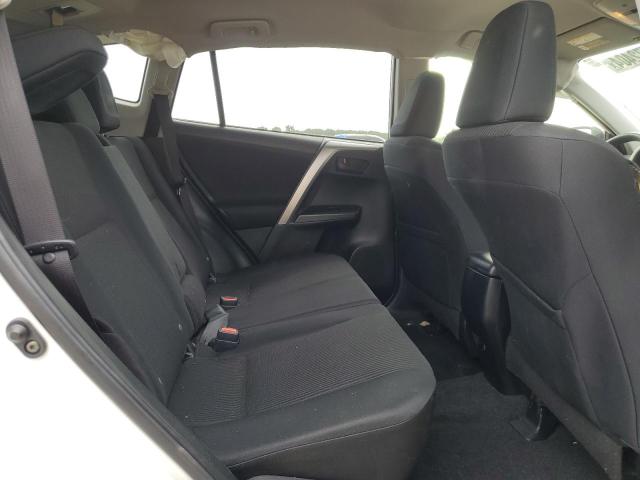 Photo 11 from auction – 2018 TOYOTA RAV4 LE with VIN JTMBFREV8JJ178069