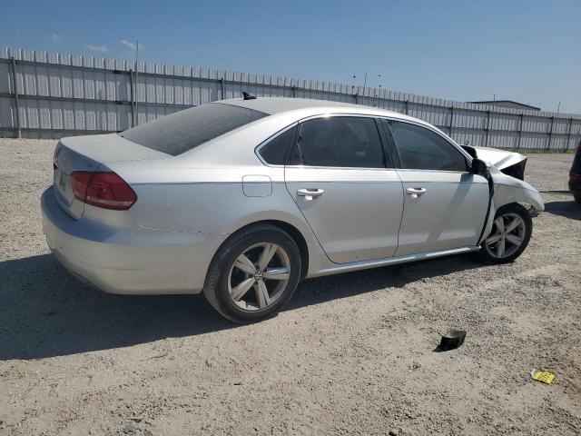 Photo 3 from auction – 2012 VOLKSWAGEN PASSAT SE with VIN 1VWBP7A34CC053435