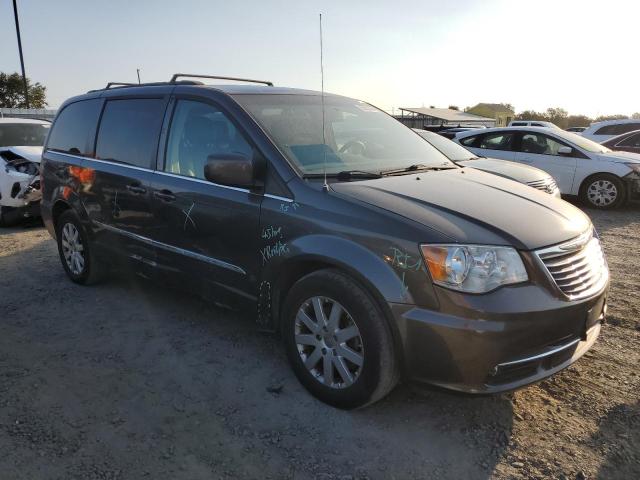 Photo 4 from auction – 2016 CHRYSLER TOWN & COU with VIN 2C4RC1BG0GR296409