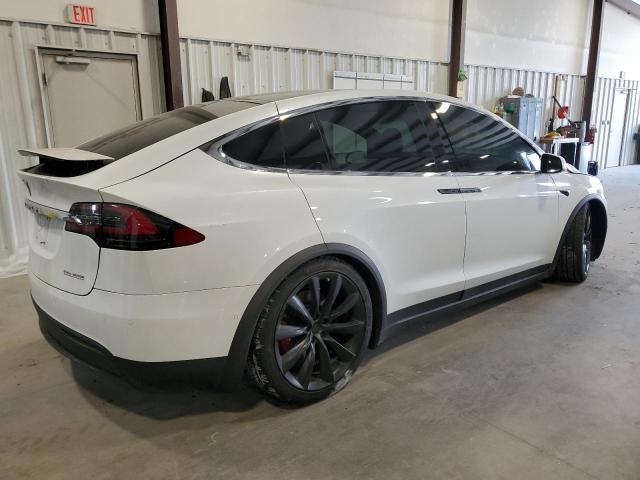 Photo 3 from auction – 2020 TESLA MODEL X with VIN 5YJXCDE44LF284893
