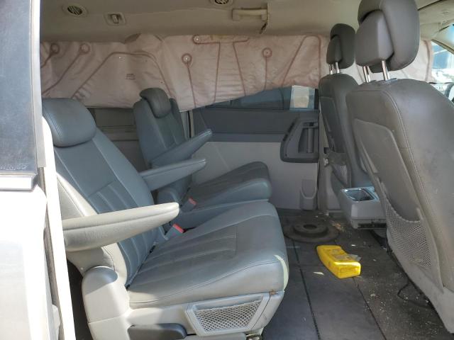 Photo 11 from auction – 2010 CHRYSLER TOWN & COU with VIN 2A4RR5D19AR450809