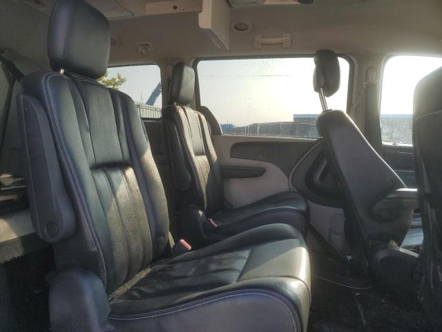 Photo 11 from auction – 2014 CHRYSLER TOWN & COU with VIN 2C4RC1BG7ER217217