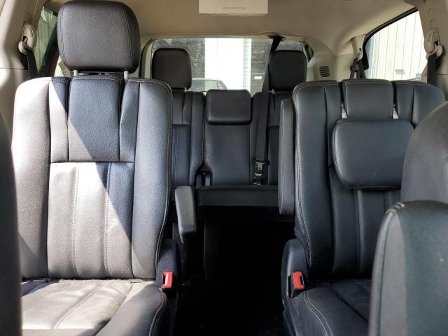 Photo 10 from auction – 2016 CHRYSLER TOWN & COU with VIN 2C4RC1BG2GR213580