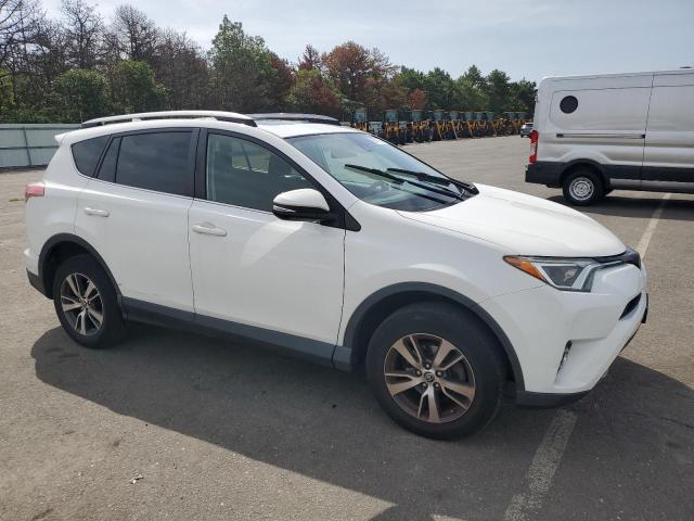 Photo 4 from auction – 2018 TOYOTA RAV4 ADVEN with VIN JTMRFREV2JJ179958