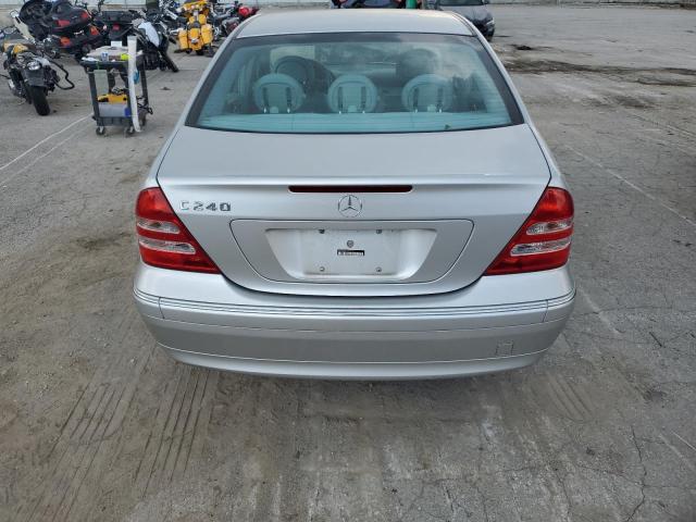 Photo 6 from auction – 2002 MERCEDES-BENZ C 240 with VIN WDBRF61J72F211422