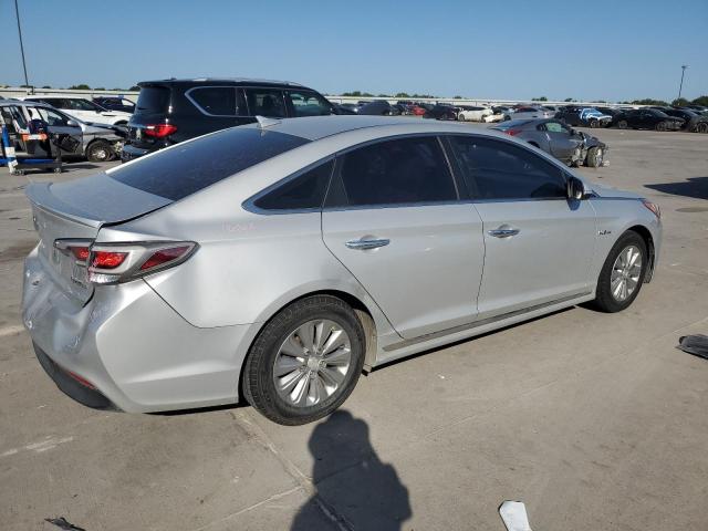 Photo 3 from auction – 2016 HYUNDAI SONATA HYB with VIN KMHE24L11GA015666