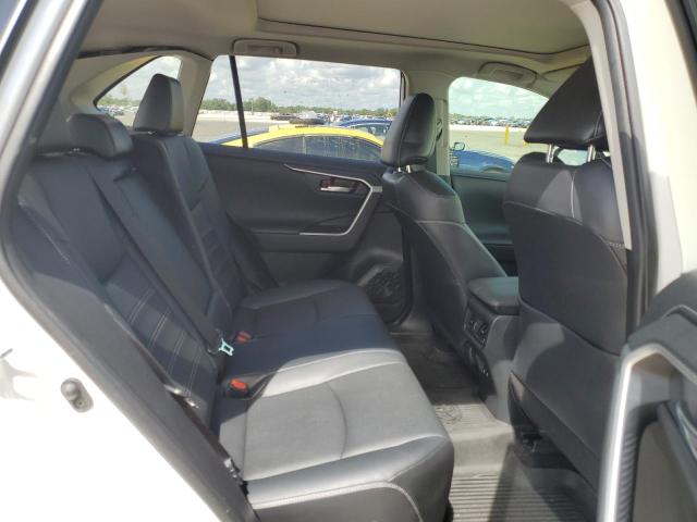 Photo 11 from auction – 2021 TOYOTA RAV4 LIMIT with VIN JTMN1RFV6MD080204