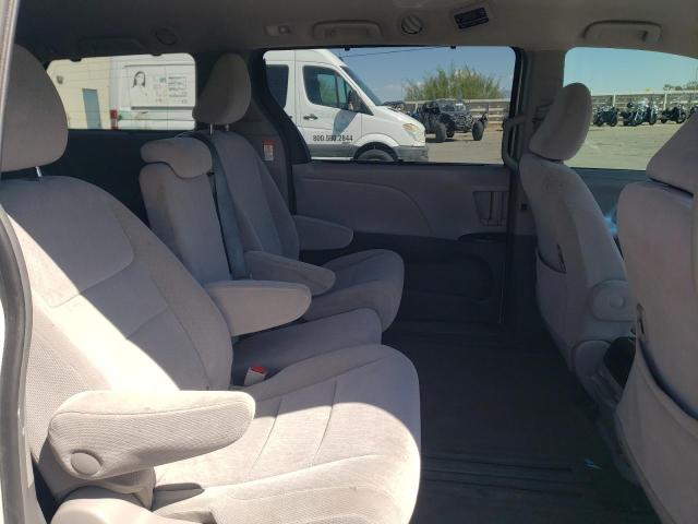 Photo 11 from auction – 2016 TOYOTA SIENNA LE with VIN 5TDKK3DC9GS711647