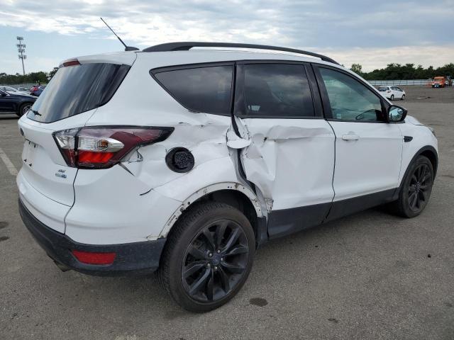 Photo 3 from auction – 2017 FORD ESCAPE SE with VIN 1FMCU9GD1HUE00356