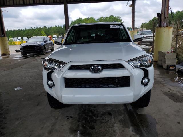 Photo 5 from auction – 2015 TOYOTA 4RUNNER SR with VIN JTEBU5JR6F5274298