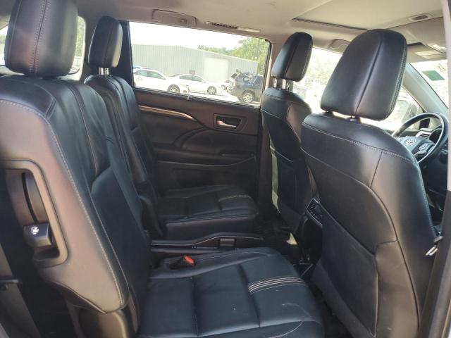 Photo 11 from auction – 2017 TOYOTA HIGHLANDER with VIN 5TDJZRFH6HS513872