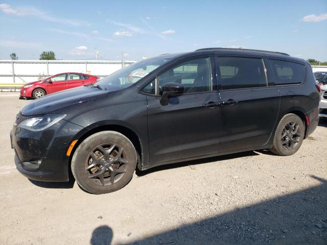 CHRYSLER PACIFICA T 2018 with VIN 2C4RC1EG5JR228982 - Photo from auction