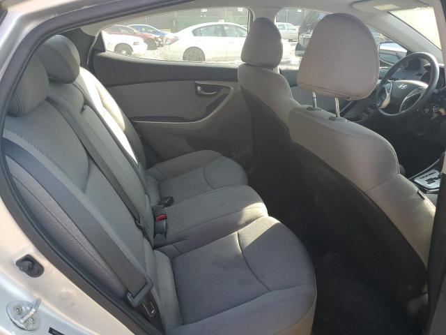 Photo 10 from auction – 2012 HYUNDAI ELANTRA GL with VIN 5NPDH4AE2CH126279
