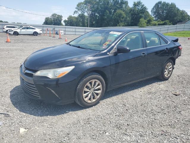 TOYOTA CAMRY LE 2017 with VIN 4T1BF1FK5HU628173 - Photo from auction