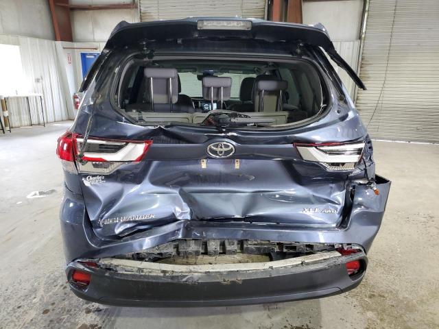 Photo 6 from auction – 2018 TOYOTA HIGHLANDER with VIN 5TDJZRFH2JS837603