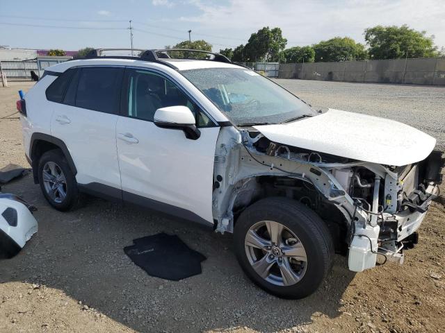 Photo 4 from auction – 2022 TOYOTA RAV4 XLE with VIN 2T3W1RFV8NC177690