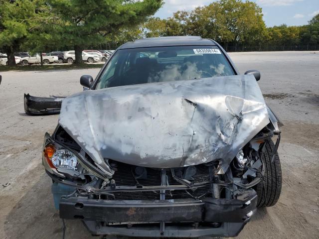 Photo 5 from auction – 2002 TOYOTA CAMRY LE with VIN 4T1BE32K32U525152