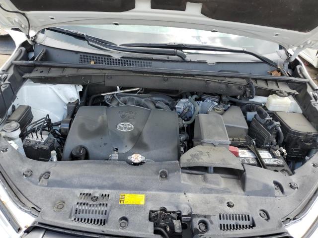 Photo 12 from auction – 2018 TOYOTA HIGHLANDER with VIN 5TDJZRFH1JS559521